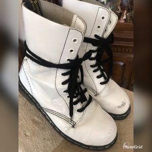 Made in Germany 10 eye Dr Martin white boots